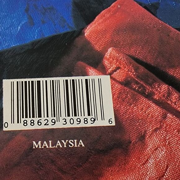 New in Box Vintage Gardenia 4-Piece Heart Design Heavy Glass Crystal Bowl Set - Picture 5 of 5